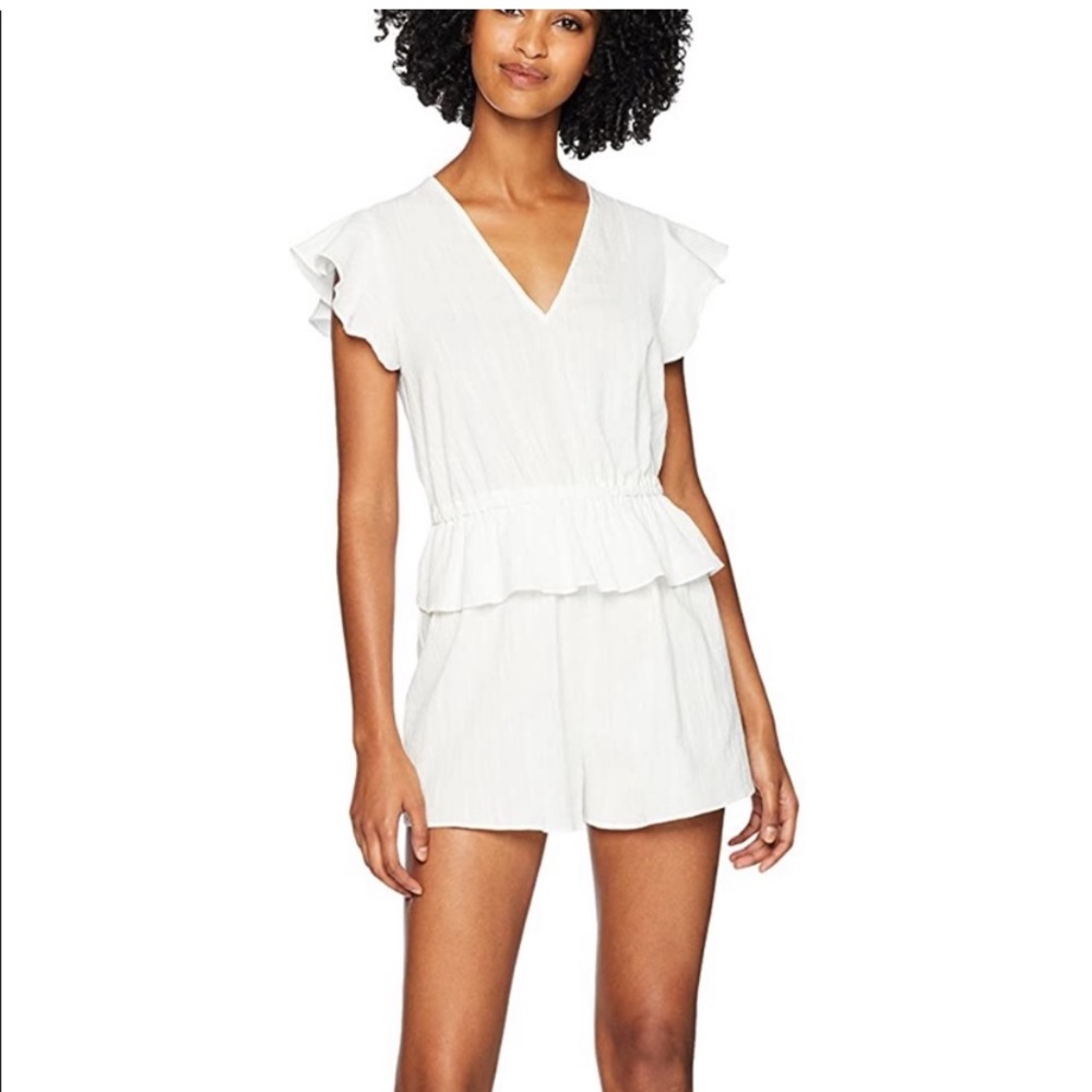 ❌SOLD❌ White Ruffled Romper by The Fifth Label - medium